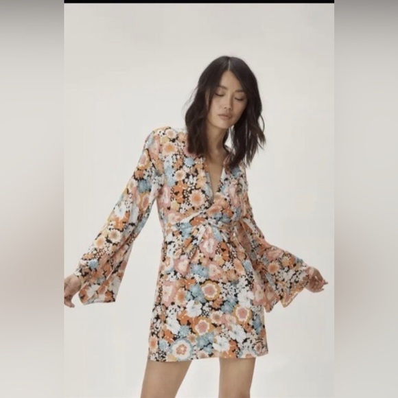 Nasty Gal Dresses & Skirts - Nasty Gal Multicolor kimono Floral Long Sleeve Dress